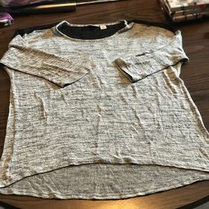 Grey crop sleeve light sweater